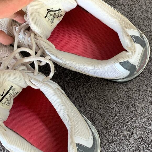 Women’s Nike Reax running shoes in size 8.5 - Picture 6 of 7